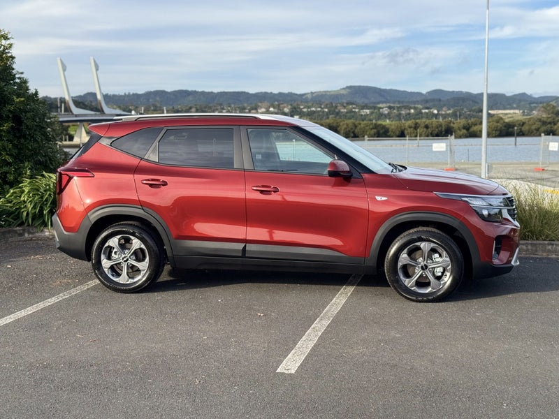 2026 Kia Seltos LX 2.0 auto image 2
