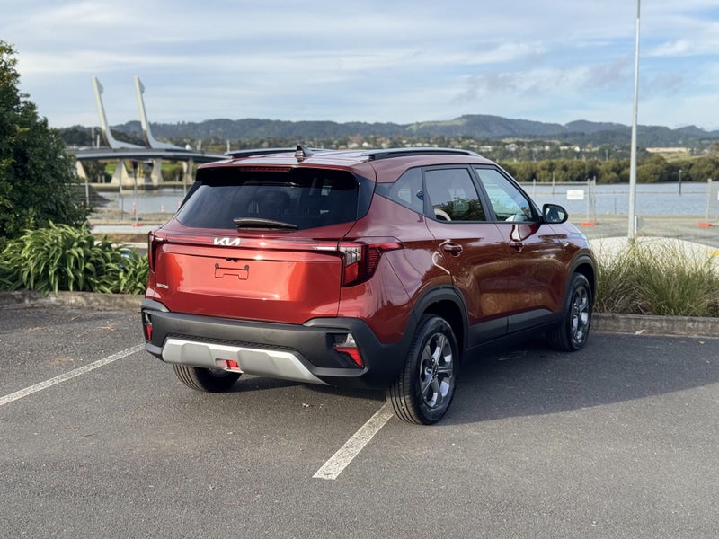 2026 Kia Seltos LX 2.0 auto image 3