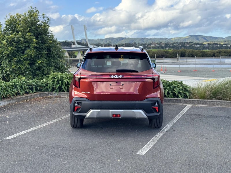 2026 Kia Seltos LX + 2.0 auto image 4