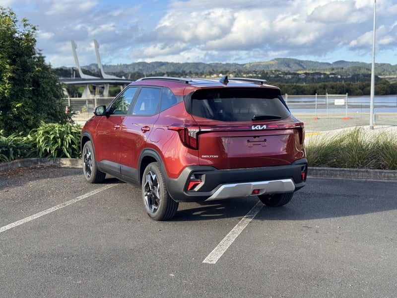 2026 Kia Seltos LX + 2.0 auto image 5