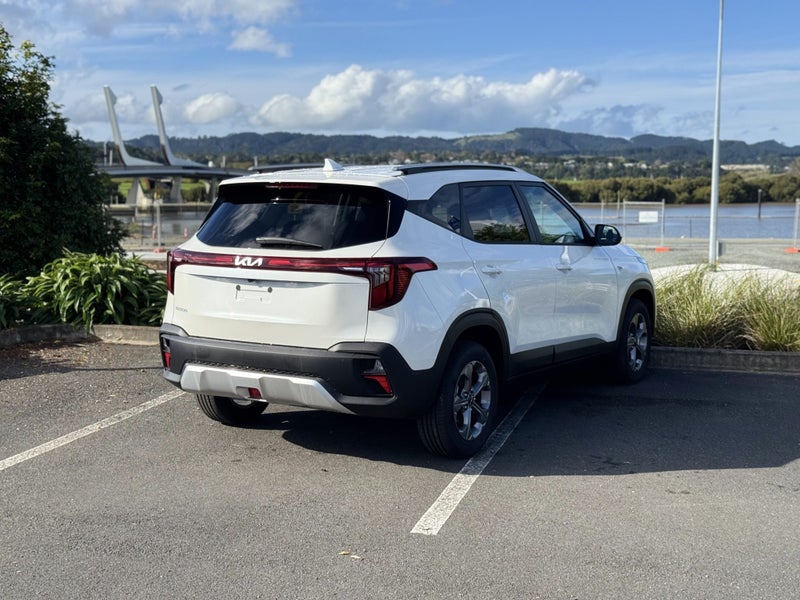 2026 Kia Seltos LX 2.0 auto image 3