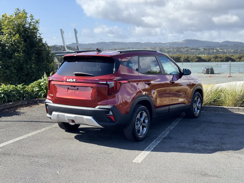 2026 Kia Seltos LX 2.0 auto image 3