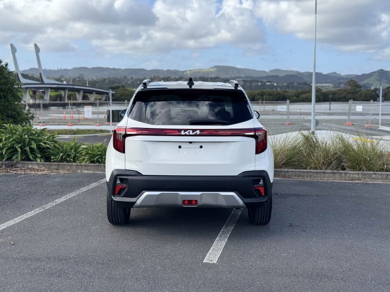 2026 Kia Seltos LX 2.0 auto image 4