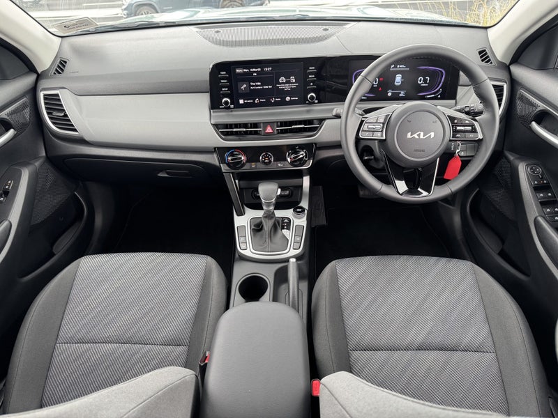 2026 Kia Seltos LX 2.0 auto image 2