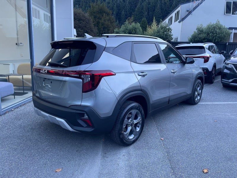 2026 Kia Seltos LX 2.0 IVT image 3