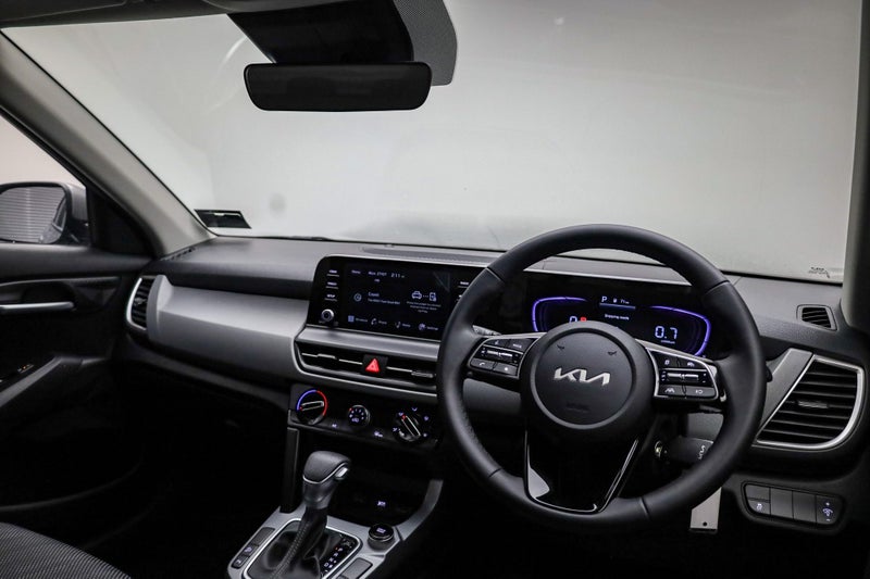 2026 Kia Seltos LX 2.0 Petrol IVT image 3