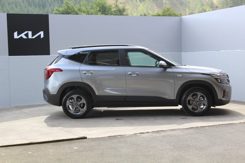 2026 Kia Seltos LX 2.0 SUV image 2