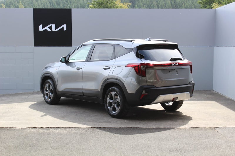 2026 Kia Seltos LX 2.0 SUV image 4
