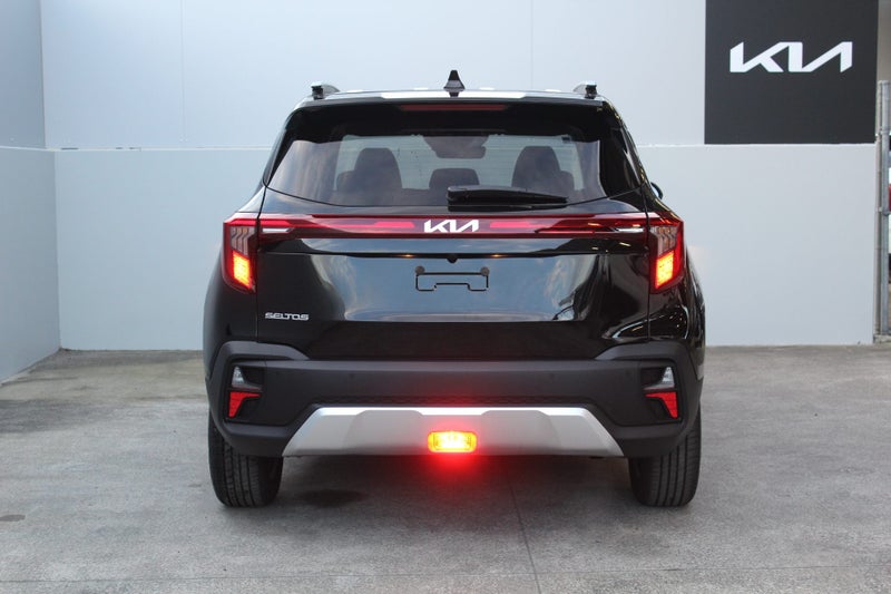 2026 Kia Seltos LX 2.0 SUV image 4