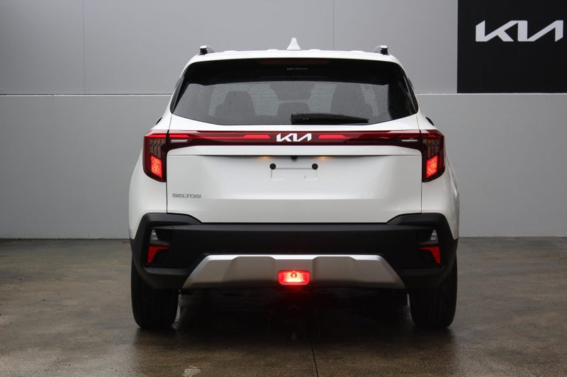 2026 Kia Seltos LX 2.0 SUV image 4