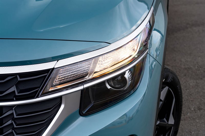 2026 Kia Seltos LX+ 2.0 (Two Tone) image 3