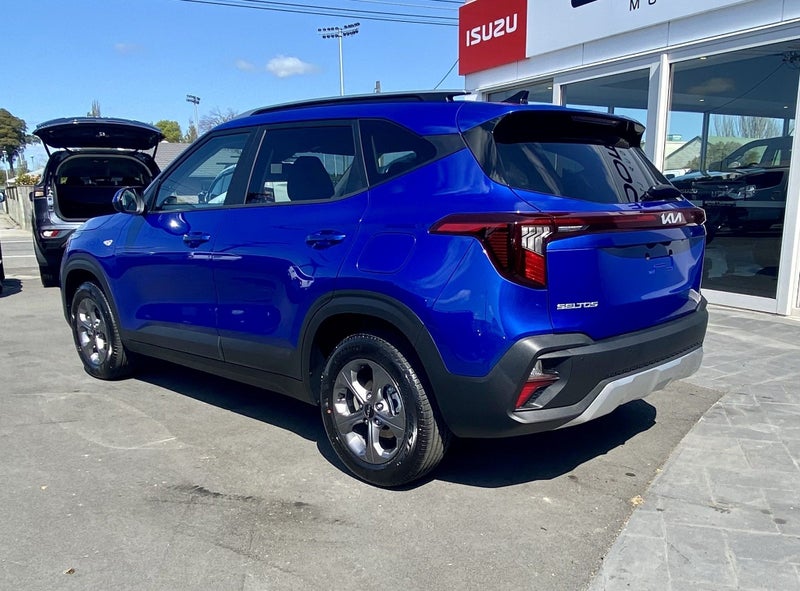 2026 Kia Seltos LX 2.0L auto image 3