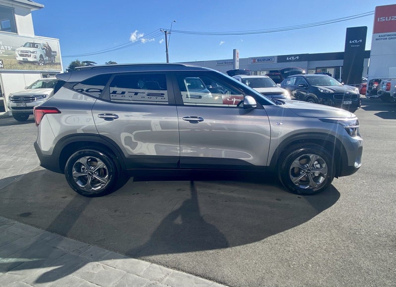 2026 Kia Seltos LX 2.0L auto image 5