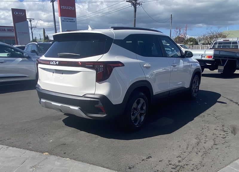 2026 Kia Seltos LX 2.0L auto image 4