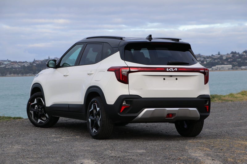 2026 Kia Seltos LX+ 2.0L DOHC IVT image 2