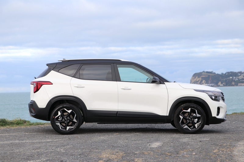 2026 Kia Seltos LX+ 2.0L DOHC IVT image 3