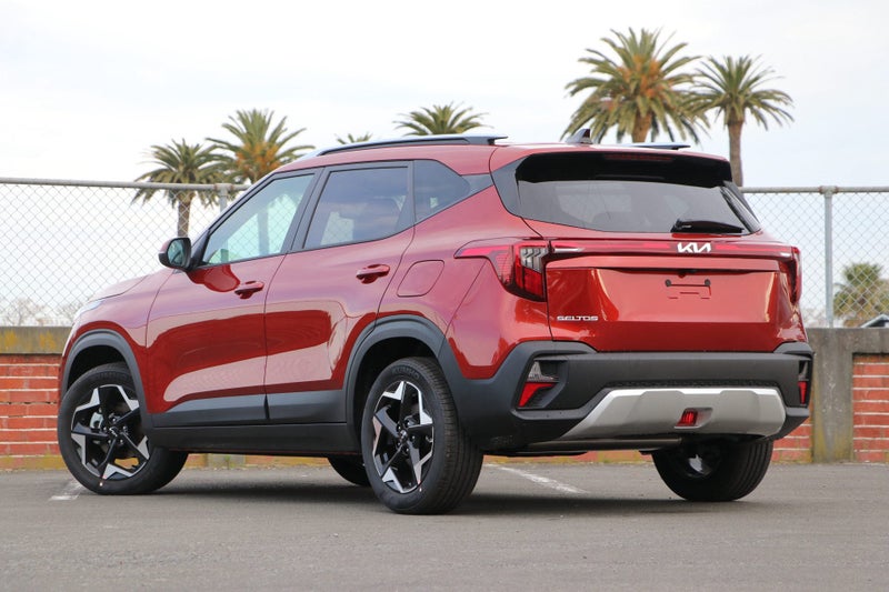 2026 Kia Seltos LX+ 2.0L DOHC IVT image 2