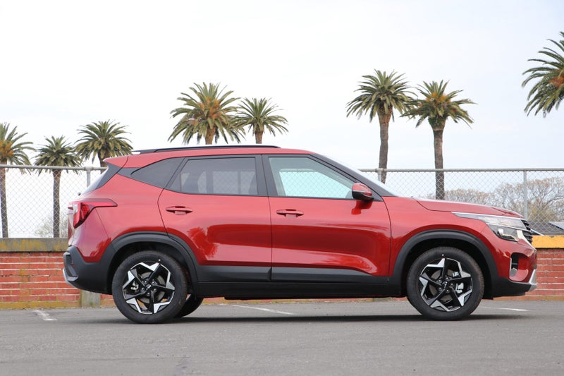 2026 Kia Seltos LX+ 2.0L DOHC IVT image 3