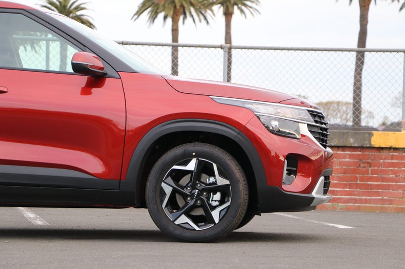 2026 Kia Seltos LX+ 2.0L DOHC IVT image 4