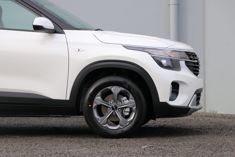 2026 Kia Seltos LX 2.0L DOHC IVT image 4