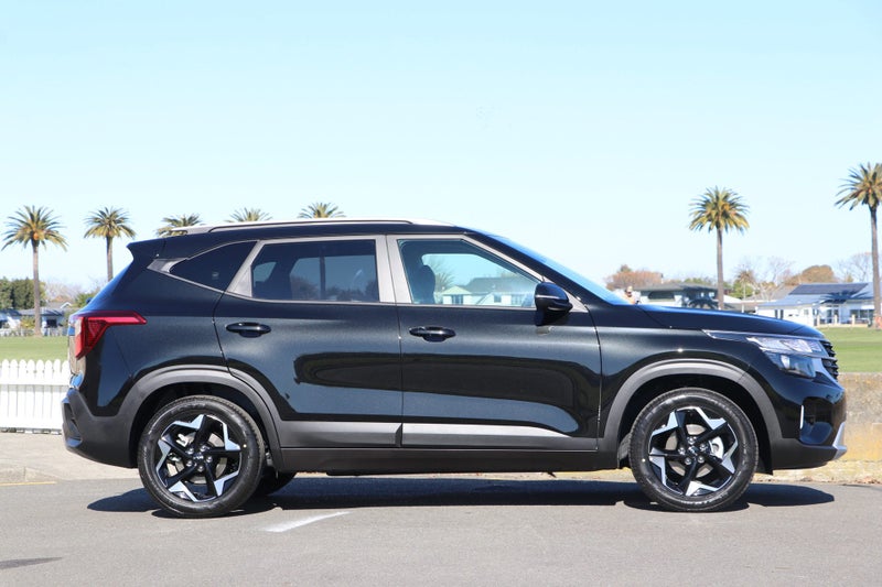 2026 Kia Seltos Lx+ 2.0L DOHC IVT image 3