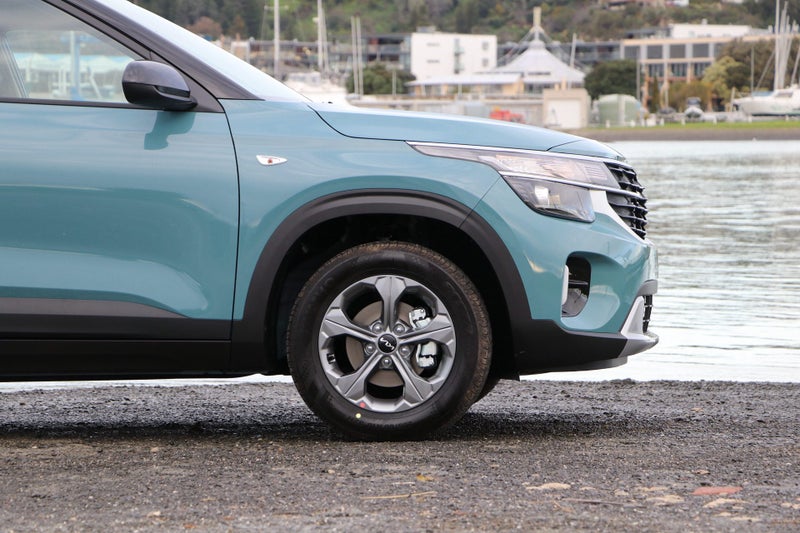 2026 Kia Seltos LX 2.0L DOHC IVT image 4