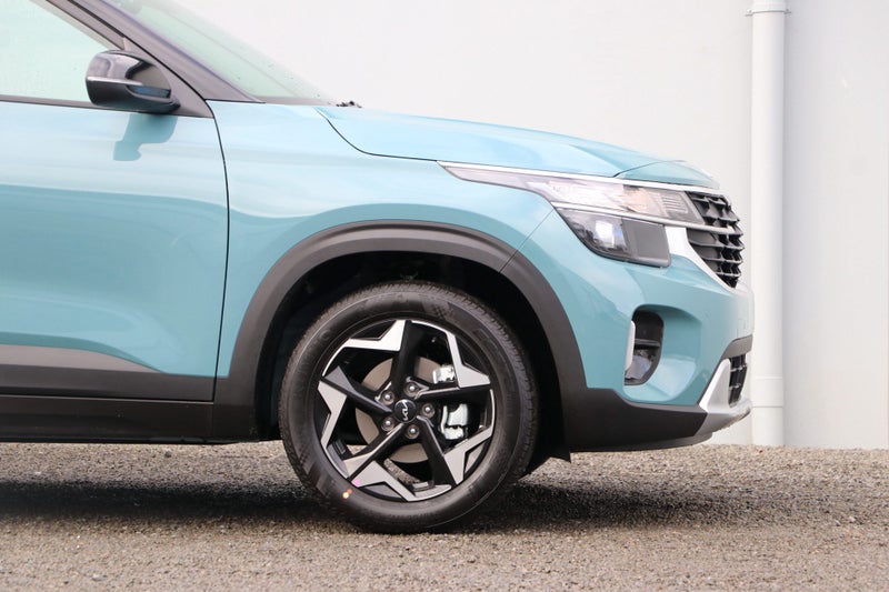 2026 Kia Seltos Lx+ 2.0L DOHC IVT image 4