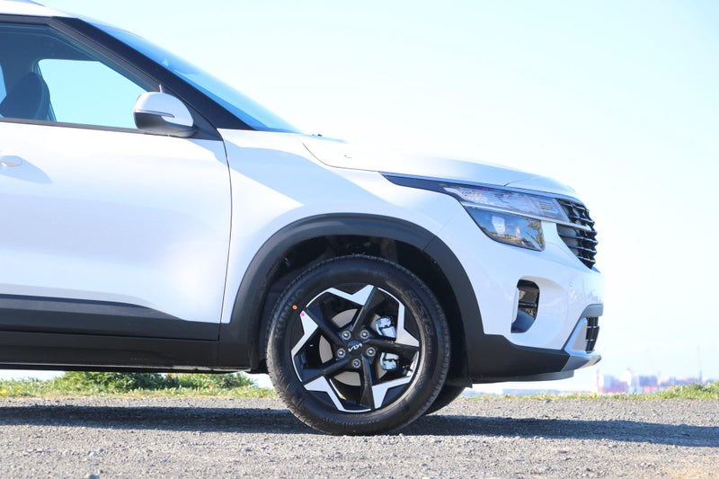 2026 Kia Seltos LX+ 2.0L DOHC IVT image 4