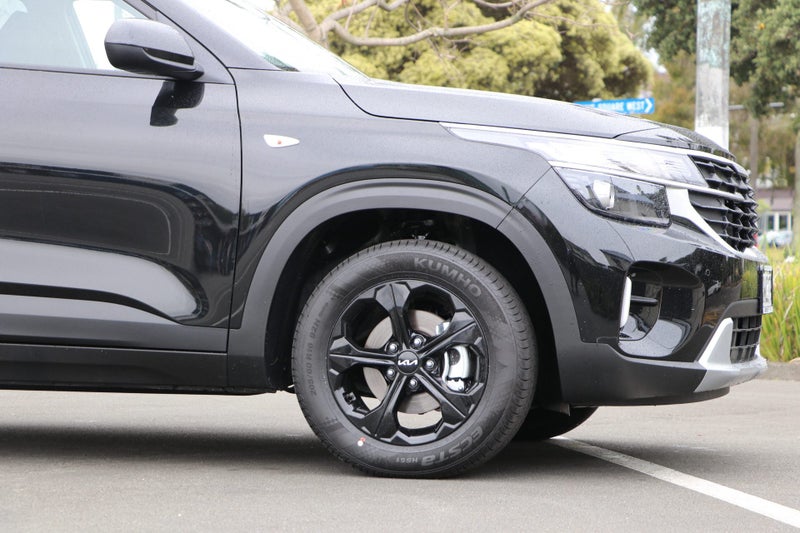 2026 Kia Seltos LX 2.0L DOHC IVT image 4