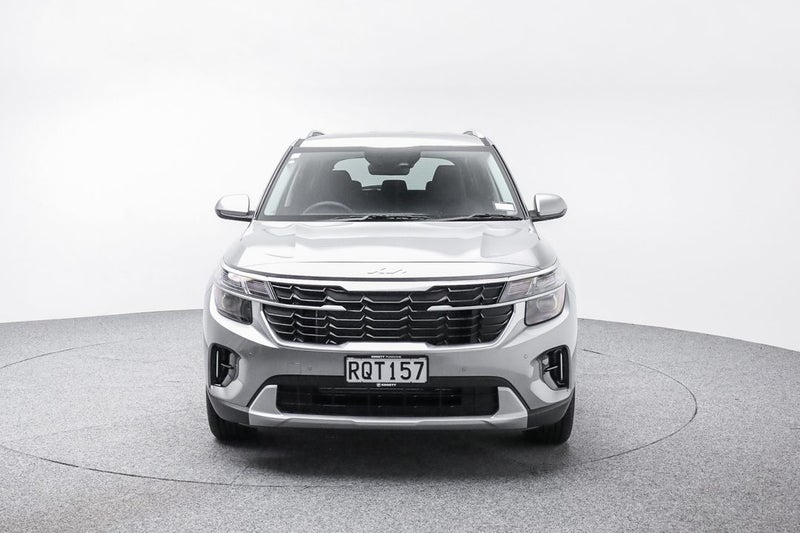 2026 Kia Seltos LX 2.0L DOHC IVT image 2