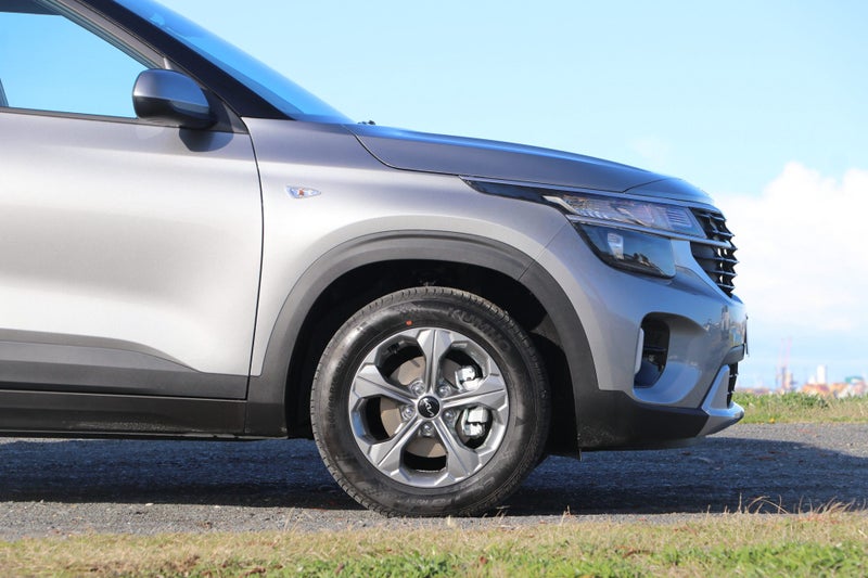 2026 Kia Seltos LX 2.0L DOHC IVT image 4