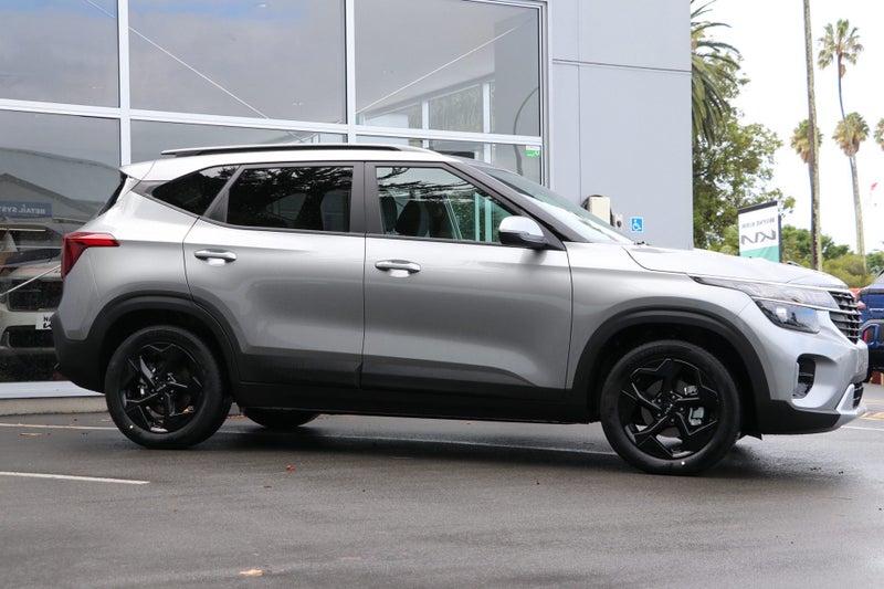 2026 Kia Seltos Lx+ 2.0L DOHC IVT image 3