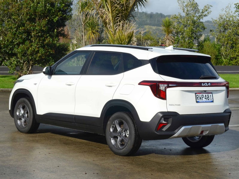 2026 Kia Seltos LX 2.0P image 4