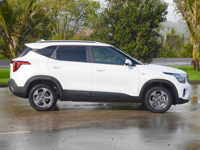 2026 Kia Seltos LX 2.0P image 2