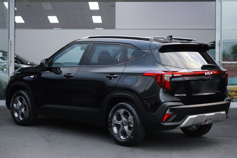 2026 Kia Seltos LX 2.0P image 2