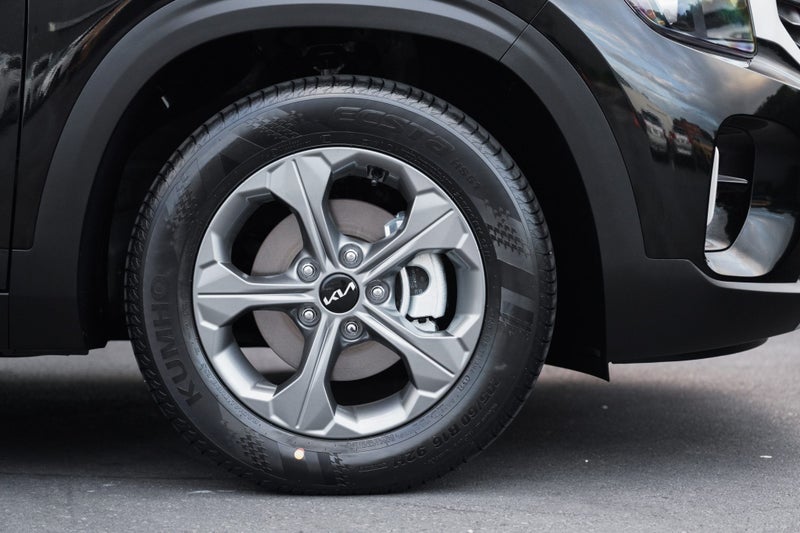 2026 Kia Seltos LX 2.0P image 4