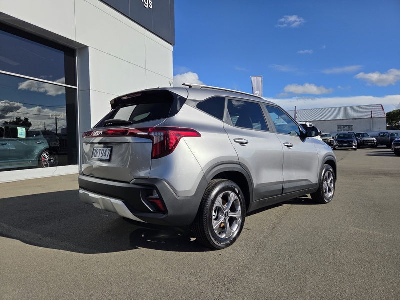 2026 Kia Seltos LX 2.0P image 3