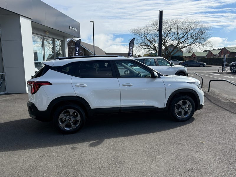 2026 Kia Seltos LX image 3