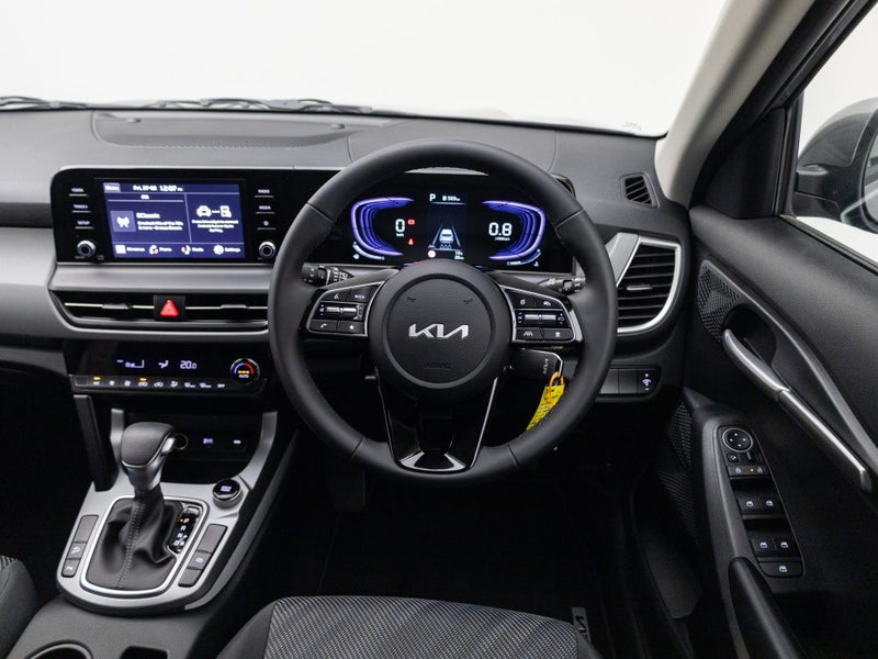 2026 Kia Seltos LX Plus 2.0 IVT image 2