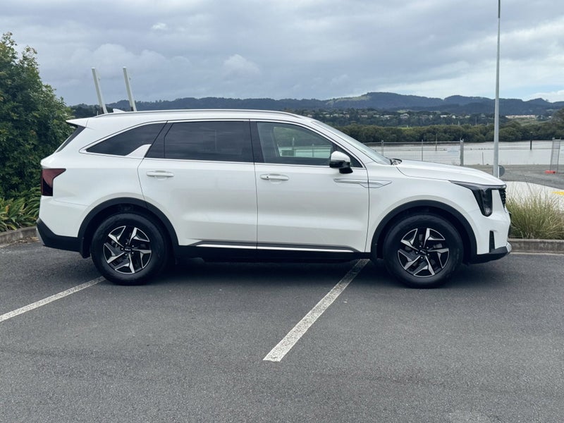 2026 Kia Sorento Earth 1.6 Turbo AWD HEV image 3