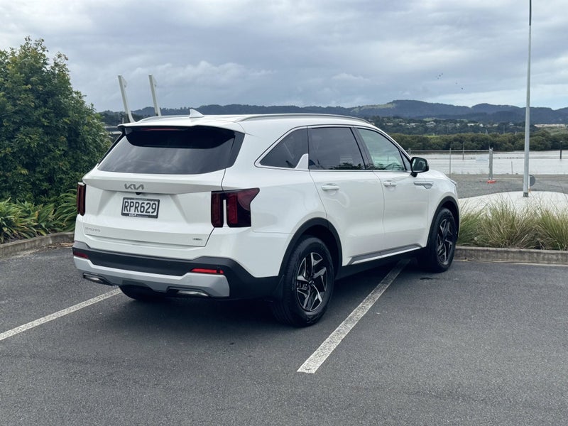 2026 Kia Sorento Earth 1.6 Turbo AWD HEV image 4