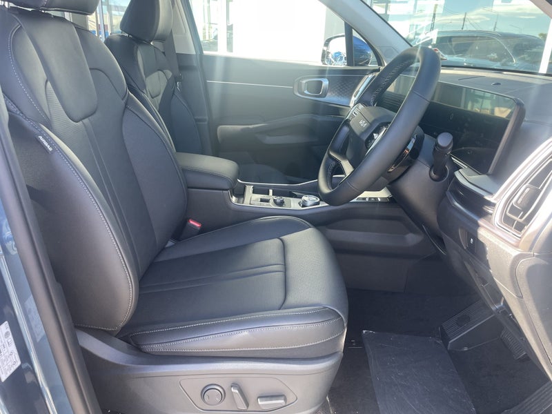 2026 Kia Sorento HEV AWD Earth 1.6T Gasoline image 5