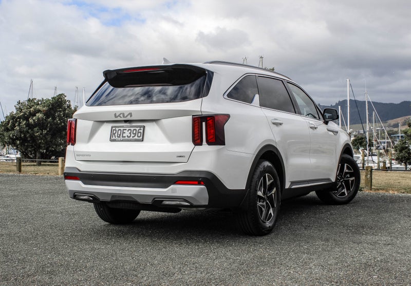 2026 Kia Sorento HEV Earth AWD 1.6PH image 3