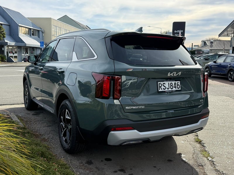 2026 Kia Sorento HEV Earth AWD 1.6PHT - image 5