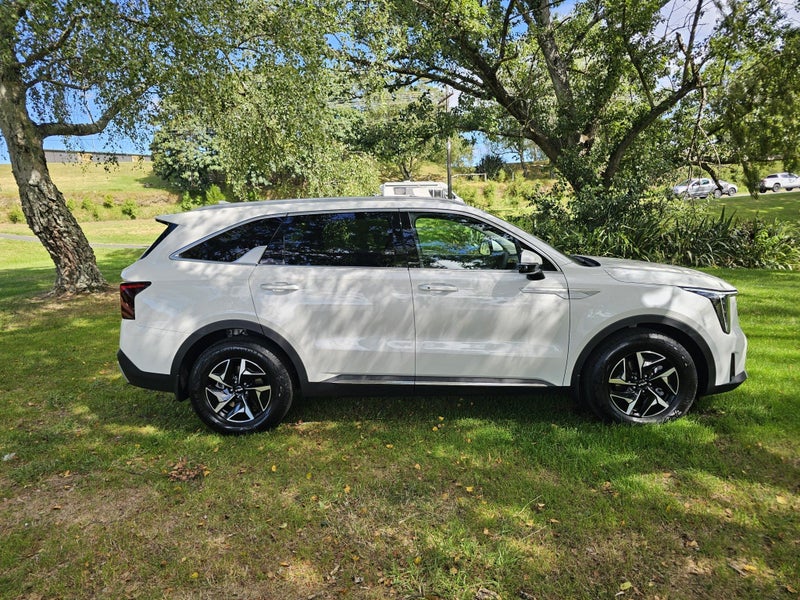 2026 Kia Sorento HEV EARTH AWD 1.6PHT image 2
