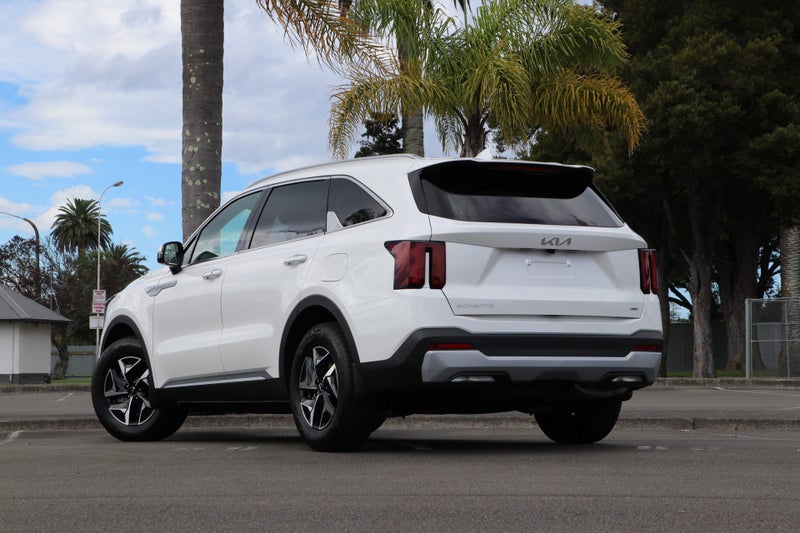 2026 Kia Sorento HEV Earth AWD 1.6PHT image 2