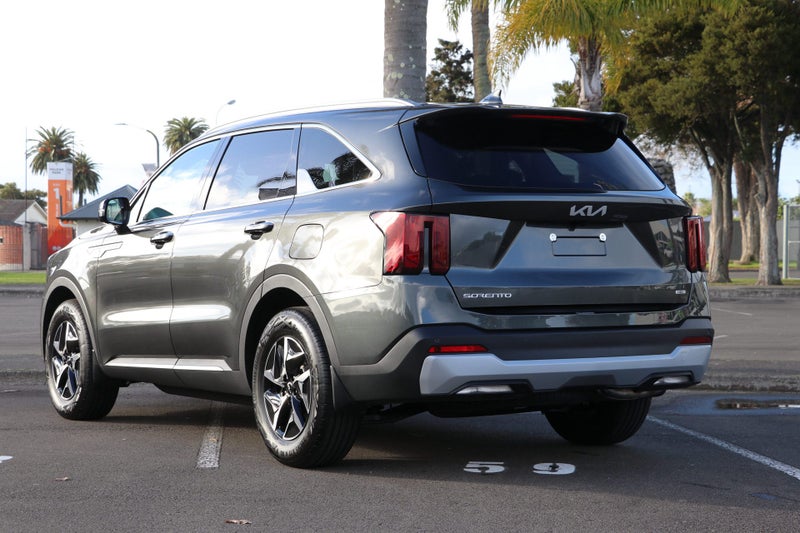 2026 Kia Sorento HEV Earth AWD 1.6PHT image 2