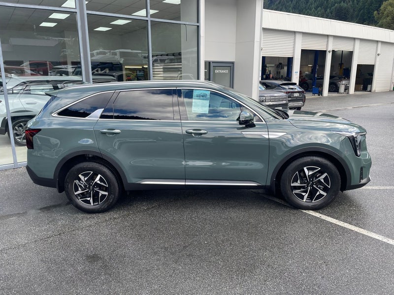 2026 Kia Sorento HEV Earth AWD 1.6T image 3