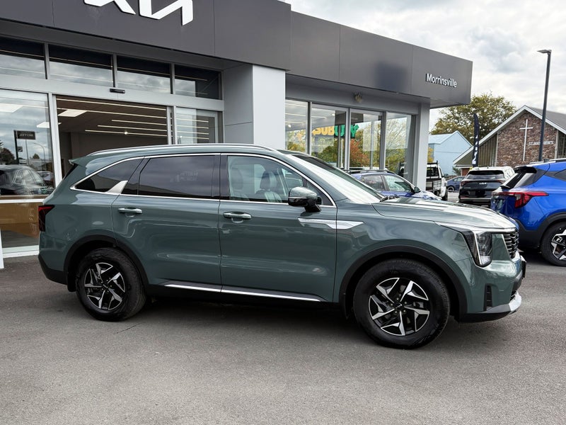 2026 Kia Sorento HEV Earth AWD image 3