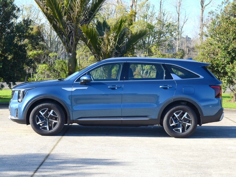 2026 Kia Sorento HEV Light Urban image 2